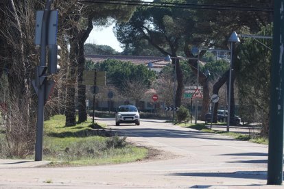 Carretera a su paso por el barrio Pinar de Antequera.- PHOTOGENIC