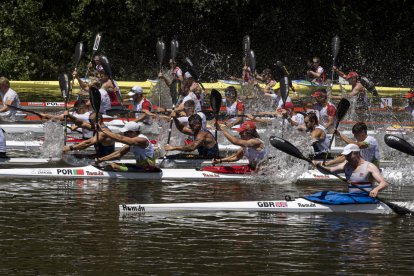 Salida de la Regata Internacional de K-4.  / PHOTOGENIC
