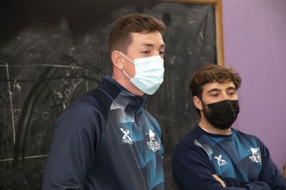 El deporte VA al cole con el VRAC en el IES Juan de Juni. / Sofía Guijarro / APDV