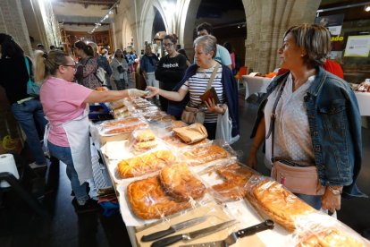 Tercera edición de la Feria del Pan y la Lenteja de Tierra de Campos en el Palacio de Pimentel, ubicado en Mayorga. -J.M. LOSTAU