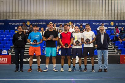 Entrega de premios del torneo de touchtenis. / M. ÁLVAREZ