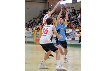 Jorge Rodríguez 'Neri', MVP de la final masculina. / M. G. EGEA