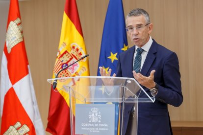 La ministra de Justicia, Pilar Llop, inaugura el edificio de la nueva sede de los juzgados de Segovia, junto a la delegada del Gobierno en Castilla y León, Virginia Barcones, entre otras autoridades.- ICAL