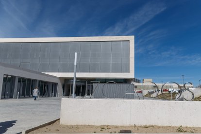 La ministra de Justicia, Pilar Llop, inaugura el edificio de la nueva sede de los juzgados de Segovia, junto a la delegada del Gobierno en Castilla y León, Virginia Barcones, entre otras autoridades.- ICAL