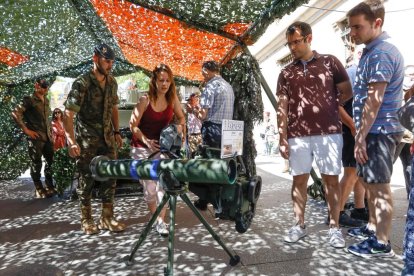 Celebración del Día de las Fuerzas Armadas en Valladolid.- J. M. LOSTAU