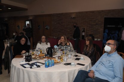 Desayunos de la APDV desde la Real Sociedad Hípica. / M. G. E.