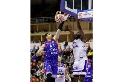 UEMC Real Valladolid Baloncesto - HLA Alicante. / PHOTOGENIC
