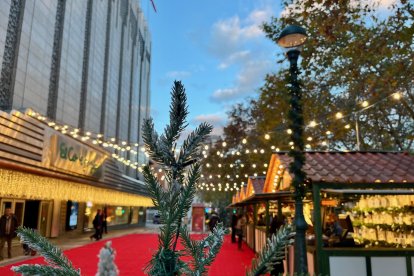 Mercado de Navidad en El Corte Inglés de Valladolid.- E.M.