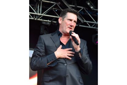 Tony Hadley, vocalista de la banda Londinense de New Romantics, Spandau Ballet.