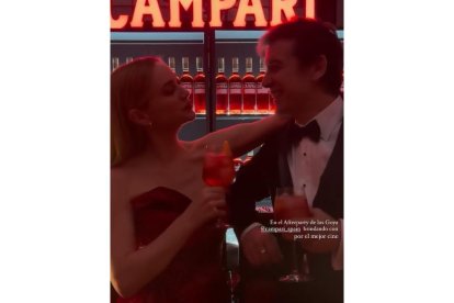 Marta Hazas y Javier Veiga en la fiesta VIP de los Goya en el Club 1844 en el Círculo de Recreo. -CAMPARI ESPAÑA