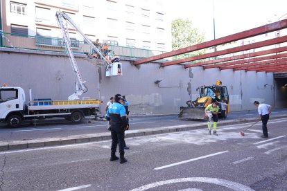 Cierre del túnel de la Circular, tras el accidente que desprendió una viga. ICAL