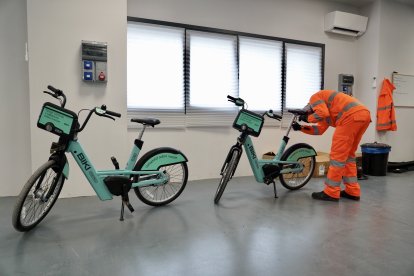 Presentación del nuevo servicio de alquiler público de bicicletas BIKI, imagen de archivo.- E.M.