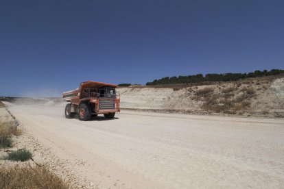 Obras de la autovía del Duero en la zona de Valbuena de Duero. PHOTOGENIC/MIGUEL ÁNGEL SANTOS