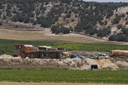 Obras de la autovía del Duero en la zona de Valbuena de Duero. PHOTOGENIC/MIGUEL ÁNGEL SANTOS
