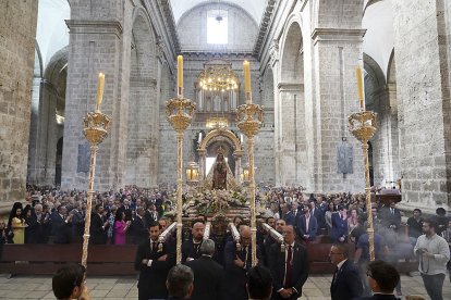Procesión y misa solemne en honor a Nuestra Señora de San Lorenzo, patrona de Valladolid. ICAL