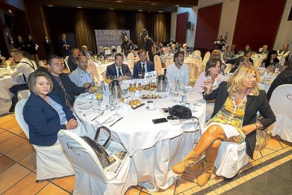 Belén Redondo, Francisco Javier Panizo, Rafael Velasco, Alberto Navarro, Gonzalo Cebrián, Juan Manuel Sánchez, Ángeles Retamero y Nieves Luquero.