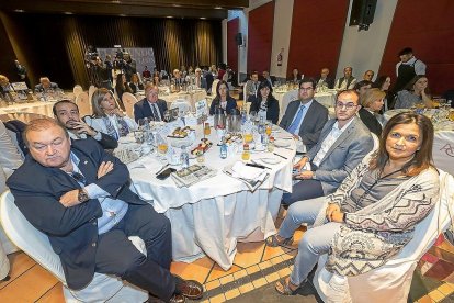 Carlos Hernando, Enrique Vega, Raquel Fernández, Enrique Pascual, Susana Aguado, Leticia Mingueza, Eduardo Estevez, David Amo Rojo y María José San Román.