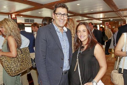 Emiliano Reyero (Caja España) y Virginia Santos.