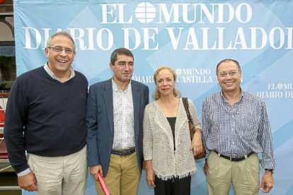 José Antonio Marínez Bermejo (presidente del PP en Valladolid), Pablo R. Lago, María Victoria Díaz (concejal del PP en el Ayuntamiento) y Alfredo Blanco (concejal del PP en el Ayuntamiento).