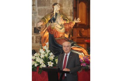Francisco Fonseca Morillo pronuncia el pregón en la Catedral de Valladolid. -PHOTOGENIC