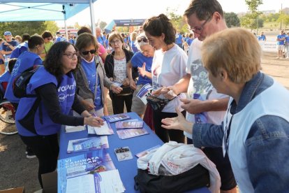 VI Caminata Popular de la Fundación Banco de Alimentos de Valladolid.- J. M. LOSTAU