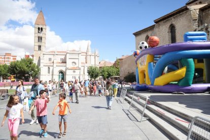 Hinchables en Portugalete con motivo de las Fiestas de Valladolid. Photogenic