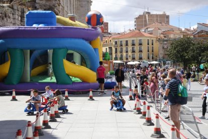 Hinchables en Portugalete con motivo de las Fiestas de Valladolid. Photogenic