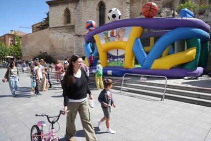 Hinchables en Portugalete con motivo de las Fiestas de Valladolid. Photogenic