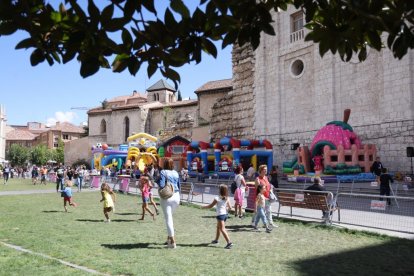 Hinchables en Portugalete con motivo de las Fiestas de Valladolid. Photogenic
