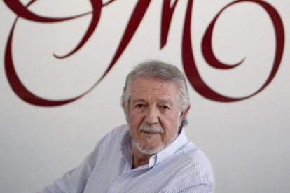 INICIATIVA ENOLÓGICA / BODEGAS MAURO Mauro fue fundada en 1980 por Mariano García en Tudela de Duero  como homenaje a su padre, sin más ambición que el deseo personal de concebir un vino ajeno a tradiciones heredadas. Es un ejemplo de viticultiura ecológica y cuidadas elaborciones. García, enólogo, emprendedor y valedor del potencial del tempranillo, desarrolla su actividad en tres bodegas familiares:  Mauro, San Román y Garmón.