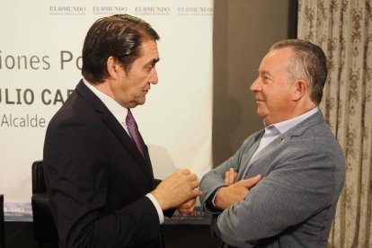 Juan Carlos Suárez-Quiñones (Consejero de Fomento y Medio Ambiente de la Junta de Castilla y León) y Donaciano Dujo Caminero (Presidente de Asaja Castilla y León). Club de Prensa El Mundo. Conversaciones políticas con Jesús Julio Carnero. -PHOTOGENIC