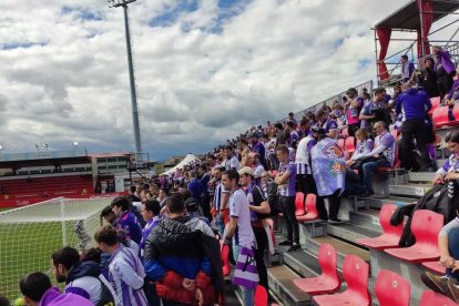 Afición del Real Valladolid en Miranda. / S. R.
