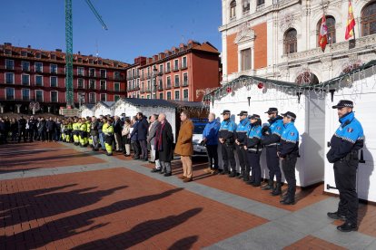 Minuto de silencio por el operario fallecido en accidente laboral. / ICAL