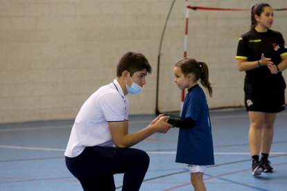 Jornada de balonmano en Viana de Cega. / E.M.