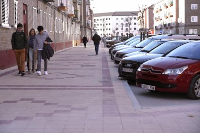 Reapertura de la avenida Reyes Católicos. -J.M. LOSTAU