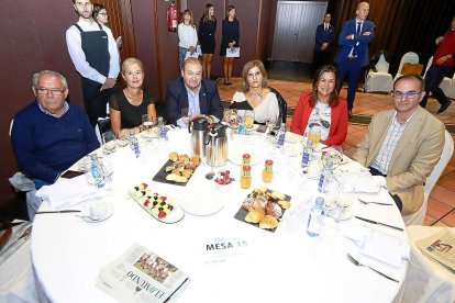 José María Vega, Ana Remis, Carlos Hernando, Raquel Fernández, María José San Román y David Amo Rojo.