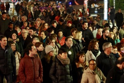 Foto de la manifestación con motivo del Día Internacional Contra la Violencia de Género. -PHOTOGENIC.