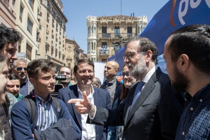 El expresidente del Gobierno Mariano Rajoy y el presidente del PPCyL , Alfonso Fernández Mañueco visitan Salamanca. ICAL