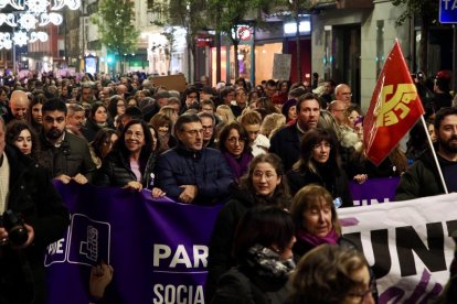 Foto de la manifestación con motivo del Día Internacional Contra la Violencia de Género. -PHOTOGENIC.
