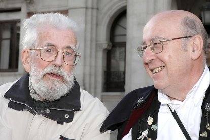 Ventura y Sabo, los jesuitas pioneros del movimiento vecinal y las reivindicaciones en la Pilarica. «Su mayor logro fue hacer consciente al barrio de que teníamos derecho a lo mismo que veíamos en el centro de  la ciudad, pero que nadie nos lo iba a regalar había que luchar por ello», afirman desde la Asociación de Vecinos. AAVV