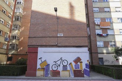 Interior de la calle Doce de Octubre del barrio La Pilarica de Valladolid.- J. M. LOSTAU