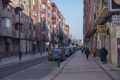 Calle Nueva del Carmen del barrio La Pilarica de Valladolid.- J. M. LOSTAU