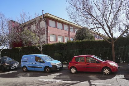CEIP Antonio Machado del barrio La Pilarica de Valladolid.- J. M. LOSTAU