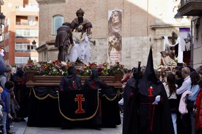 Jueves Santo - Procesión de Penitencia y Caridad.- ICAL