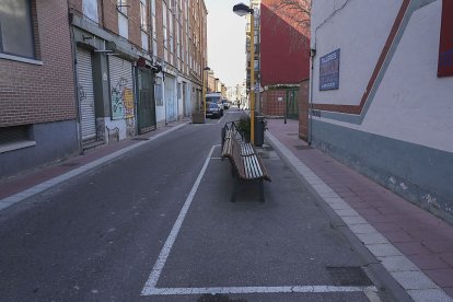 Calle Pilarica del barrio La Pilarica de Valladolid.- J. M. LOSTAU