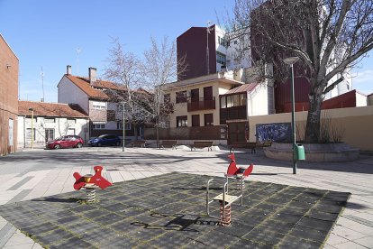 Plaza del Padre Ventura Alonso del barrio La Pilarica de Valladolid.- J. M. LOSTAU
