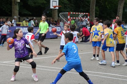 Día del balonmano en la calle. / J. M. LOSTAU