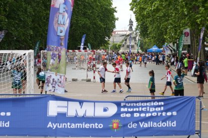 Día del balonmano en la calle. / J. M. LOSTAU