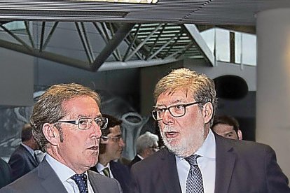 Javier Vega y Santiago Aparicio.