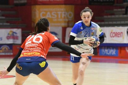 Porriño-Caja Rural Aula, partido de ida de la Copa de la Reina. /V. G. DE GARIBAY